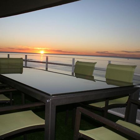 Apartamento En Primera Linea/Beachfront Apartment Fuengirola Εξωτερικό φωτογραφία