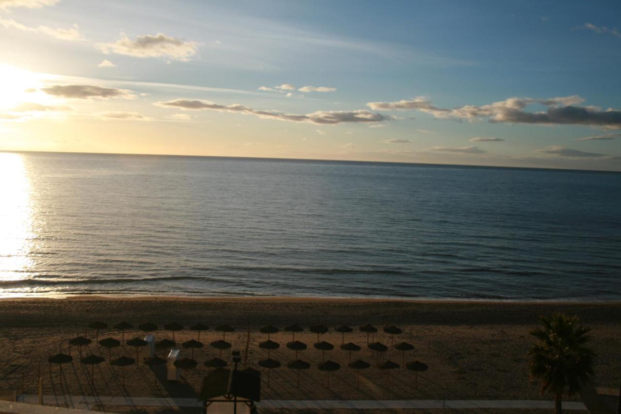 Apartamento En Primera Linea/Beachfront Apartment Fuengirola Εξωτερικό φωτογραφία