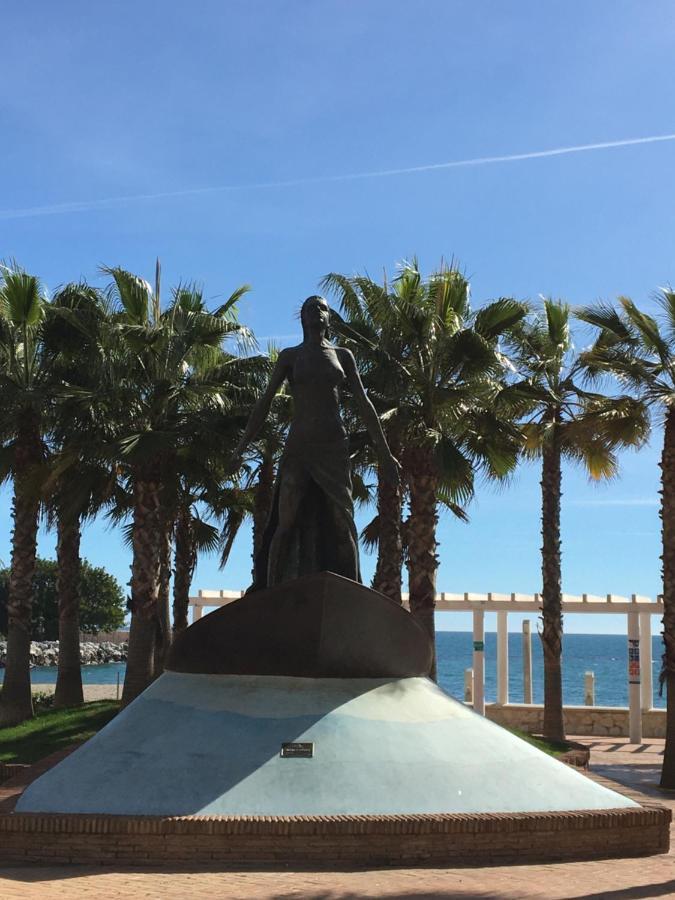 Apartamento En Primera Linea/Beachfront Apartment Fuengirola Εξωτερικό φωτογραφία