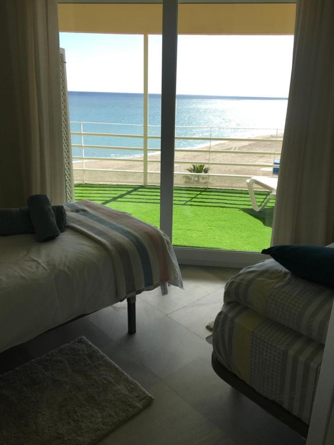 Apartamento En Primera Linea/Beachfront Apartment Fuengirola Εξωτερικό φωτογραφία