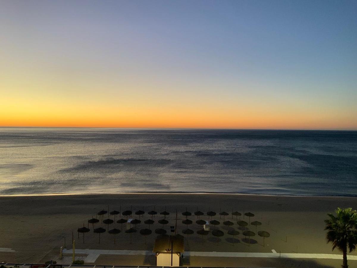 Apartamento En Primera Linea/Beachfront Apartment Fuengirola Εξωτερικό φωτογραφία