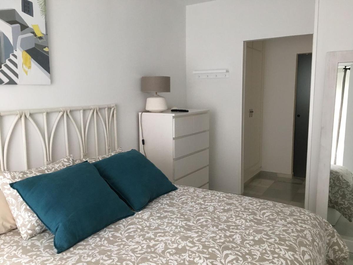 Apartamento En Primera Linea/Beachfront Apartment Fuengirola Εξωτερικό φωτογραφία