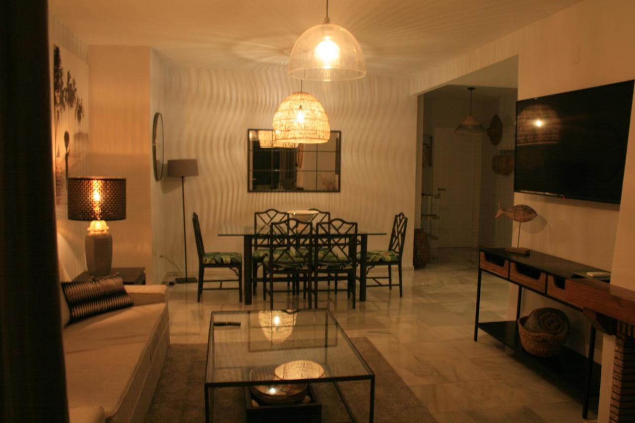 Apartamento En Primera Linea/Beachfront Apartment Fuengirola Εξωτερικό φωτογραφία