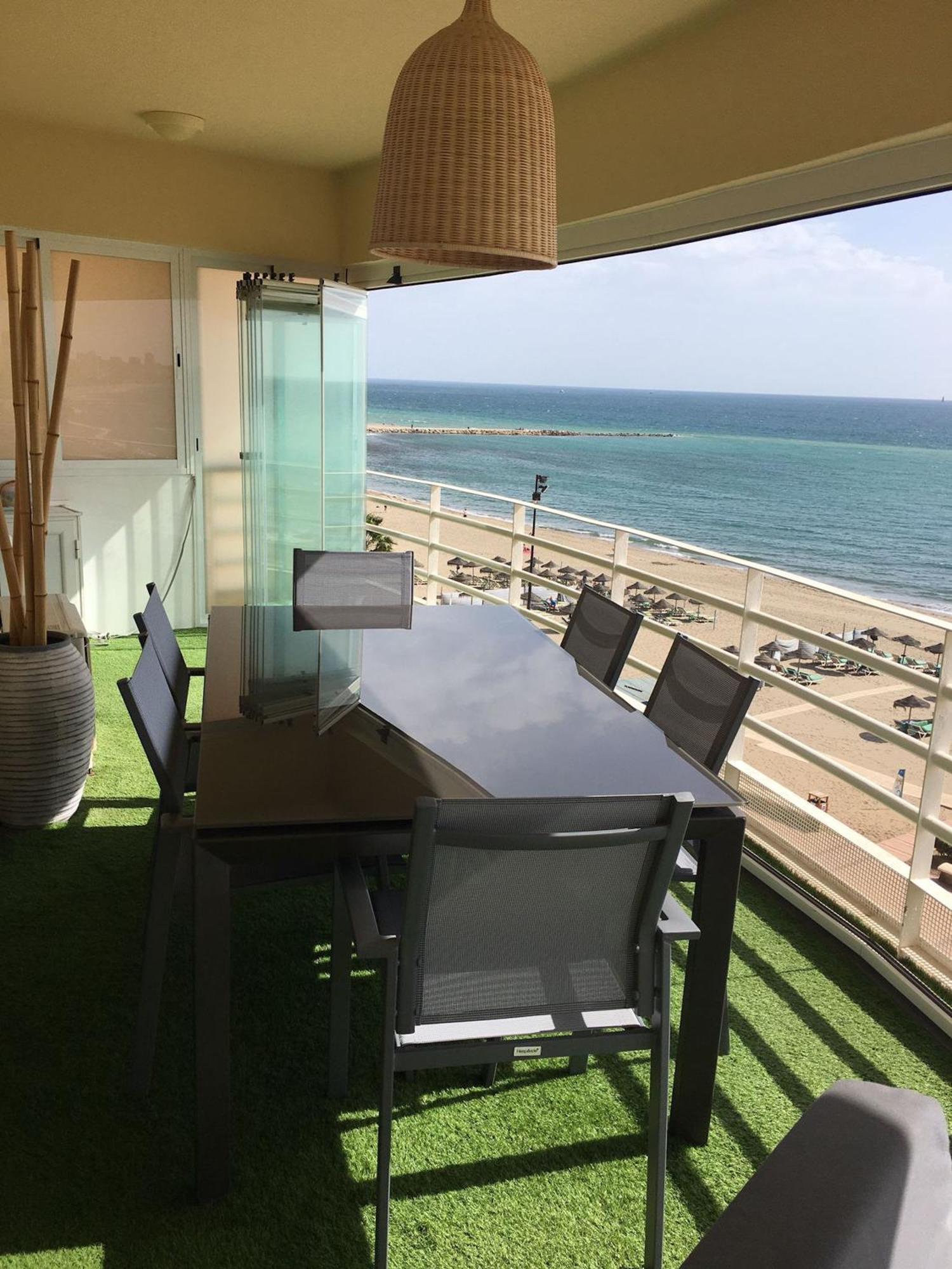 Apartamento En Primera Linea/Beachfront Apartment Fuengirola Εξωτερικό φωτογραφία
